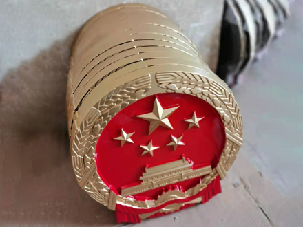国徽制作：工匠精神的典范